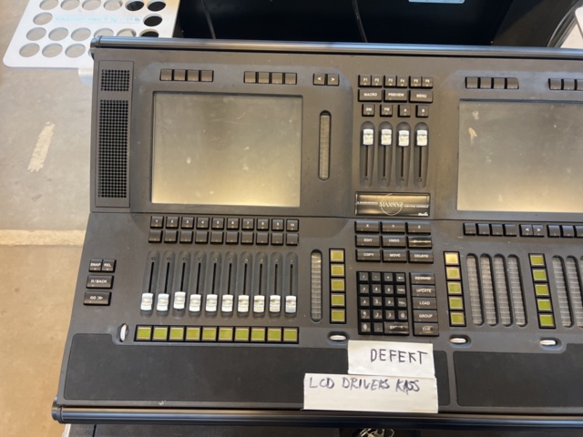 1290238-4 Light mixer table - Martin Maxxyz (Repair object)