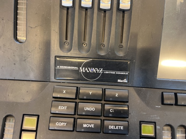 1290238-5 Light mixer table - Martin Maxxyz (Repair object)