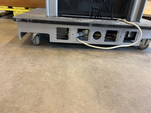 1290246-8 Monitors with floor stand 2 pcs - NEC Multisync LCD5220