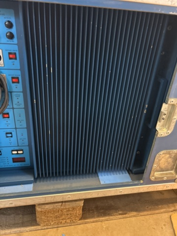 1290145-7 Speakers 2 pcs - Stage Accompany Blue Box PMS 5000