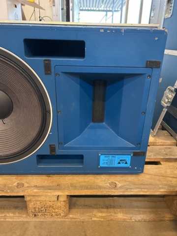 1290145-12 Speakers 2 pcs - Stage Accompany Blue Box PMS 5000