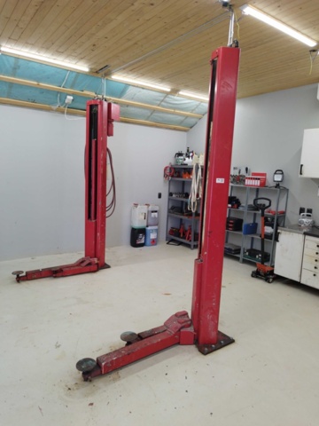 1353827-1 Two-post lift - Koni KO 2025 type 3577, capacity 2500 kg, newly serviced