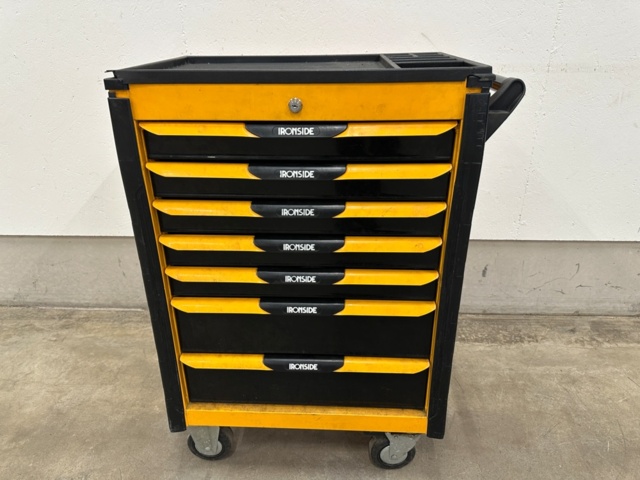 1324834-2 Tool trolley with tools Ironside