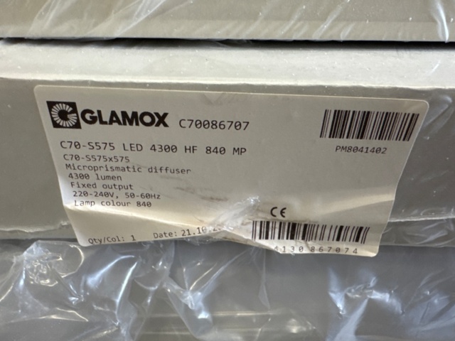 1353578-4 Pallet with LED luminaires - Glamox