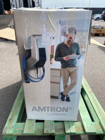 1353617-1 Laddbox - Mennekes Amtron
