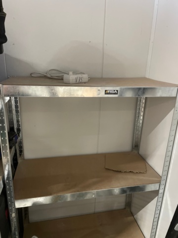 1337854-2 Lagerhyllor - 3-sektioner, med innehåll