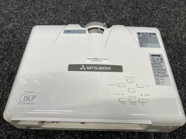 1354591-3 Projector Mitsubishi XD500U
