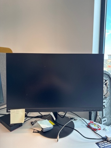 1354683-2 2 monitors, keyboard, mouse and docking station