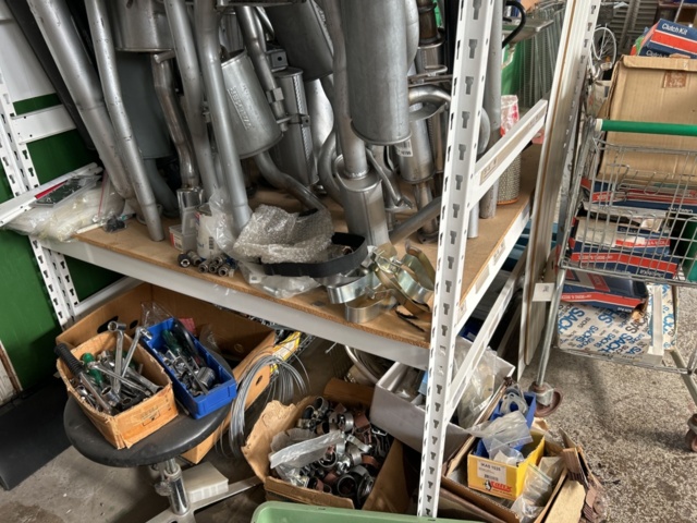 1332684-32 Spare parts warehouse - Exhaust systems and accessories