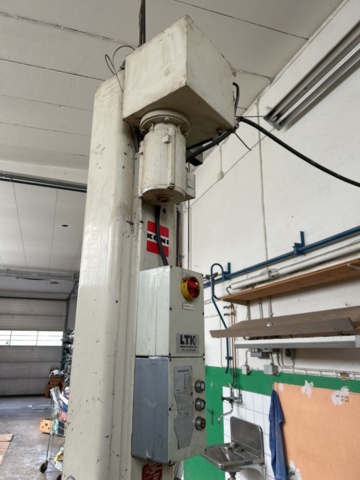 1332688-8 Two-post lift 2500 kg - Koni KO 2025 -1982