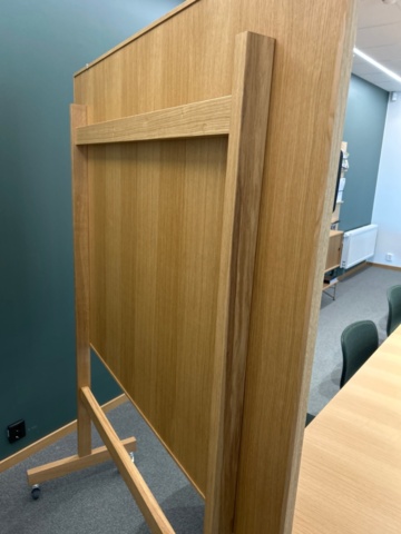 1354747-3 Whiteboard with wooden stand - Lintex