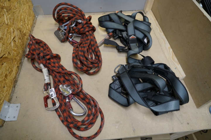 Fall protection equipment - PS Auction - We value the future - Largest ...