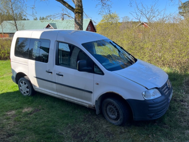 1345277-2 Volkswagen Caddy Combi 1.9 TDI Manual, 105hp, 2008