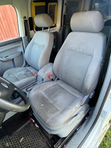 1345277-16 Volkswagen Caddy Combi 1.9 TDI Manual, 105hp, 2008