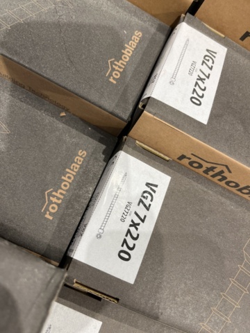 1349153-5 Pallet with approx. 10,300 wood screws - Rothoblaas VGZ 7×220 mm