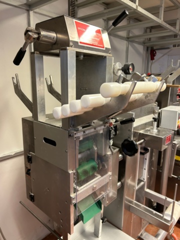 1356138-4 Pasta machine DEA Officine Meccanica, model D 120