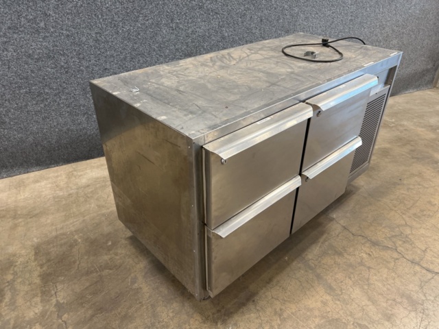 1357763-3 Stainless steel bar counter