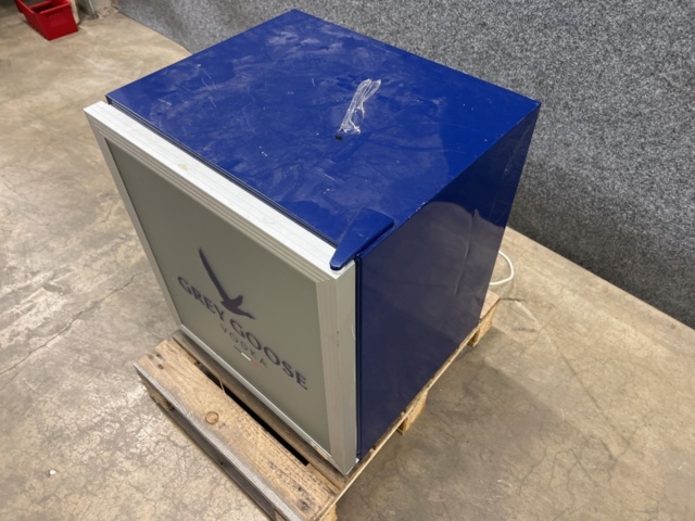 1357786-3 Mini fridge/drink cooler Grey Goose Vodka