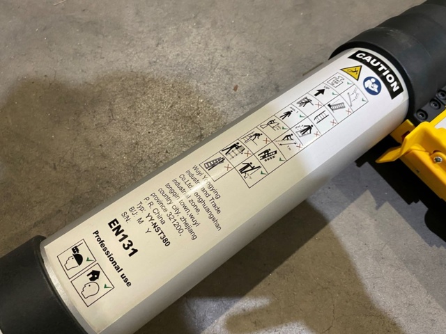 1358581-3 Telescopic ladder 16 steps - YY- NST-380