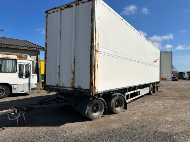 1356202-2 Visor trailer Kilafors 4-axle 2009