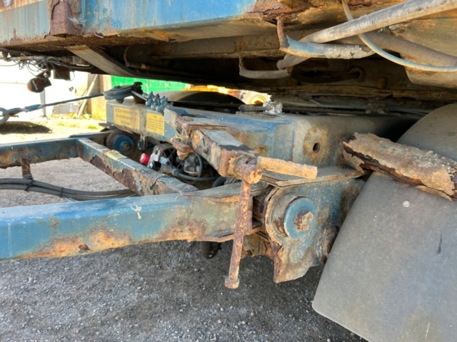 1356202-7 Visor trailer Kilafors 4-axle 2009