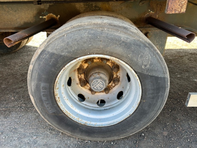 1356202-12 Visor trailer Kilafors 4-axle 2009