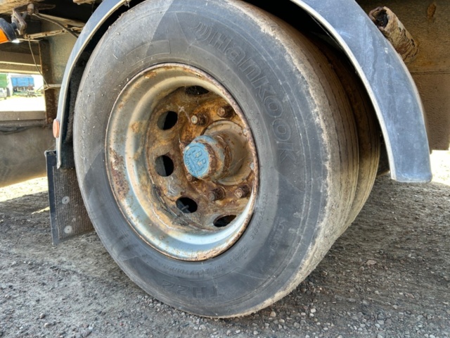 1356202-13 Visor trailer Kilafors 4-axle 2009