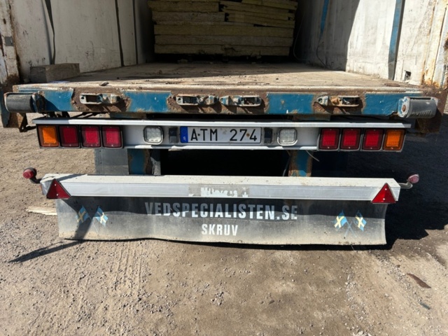1356202-16 Visor trailer Kilafors 4-axle 2009