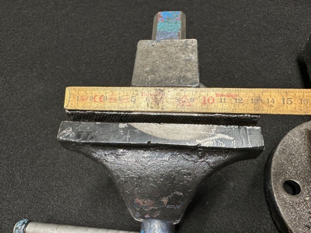 1324895-5 Bench vise 2pcs