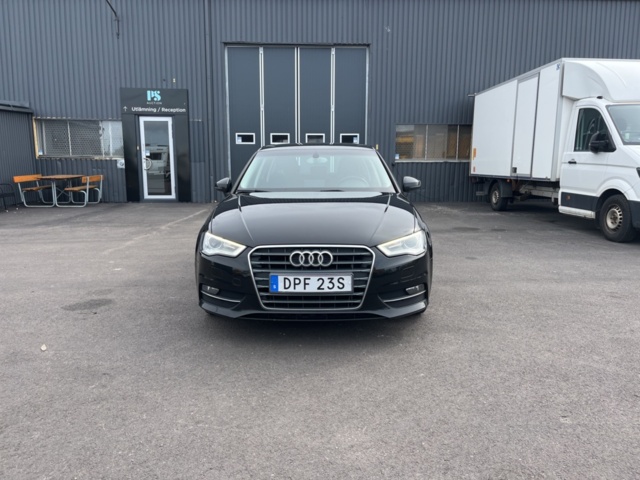 1277084-2 Audi A3 Sportback 1.2 TFSI S Tronic, 105hp -2014