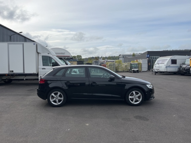 1277084-4 Audi A3 Sportback 1.2 TFSI S Tronic, 105hp -2014