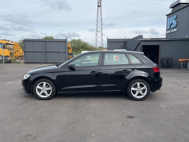 1277084-8 Audi A3 Sportback 1.2 TFSI S Tronic, 105hp -2014