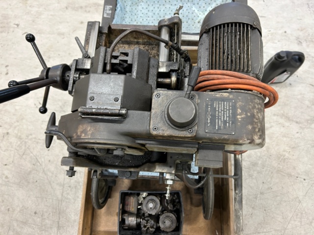 1358930-5 The Georg Fischer KM2 threading machine