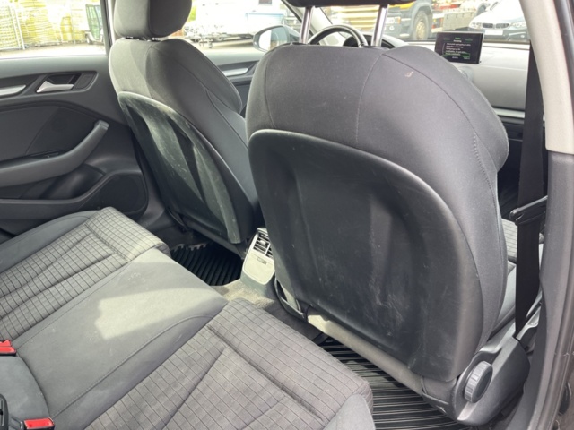 1277084-33 Audi A3 Sportback 1.2 TFSI S Tronic, 105hp -2014