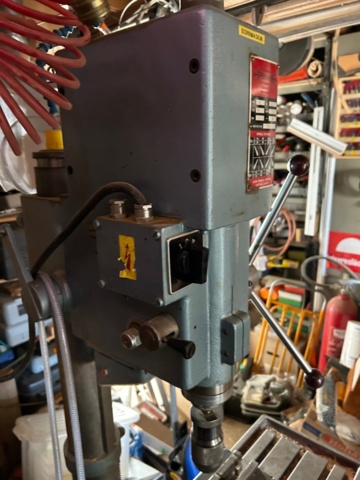 1359229-4 Pelarborrmaskin