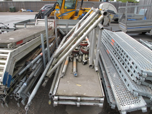 1302819-11 Byggställning Layher Aluställning Haki trappor