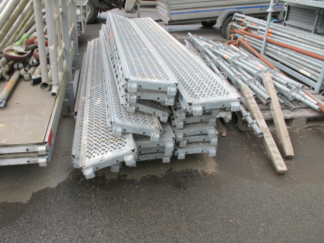 1302819-15 Byggställning Layher Aluställning Haki trappor