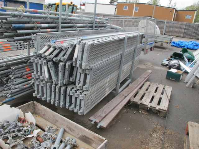 1302819-22 Byggställning Layher Aluställning Haki trappor