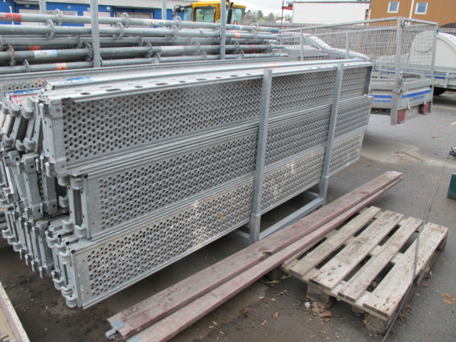 1302819-23 Byggställning Layher Aluställning Haki trappor