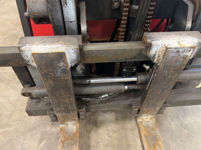 1359795-8 Counterbalance forklift Caterpillar EP16KT (repair item)