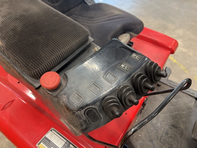 1359795-16 Counterbalance forklift Caterpillar EP16KT (repair item)