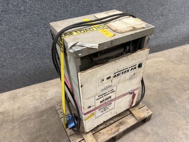 1359795-23 Counterbalance forklift Caterpillar EP16KT (repair item)