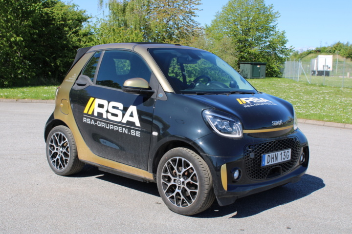 1359920-2 Smart EQ fortwo cabrio 17.6 kWh, 82hp, 2021