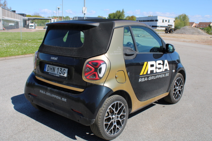 1359920-3 Smart EQ fortwo cabrio 17.6 kWh, 82hp, 2021