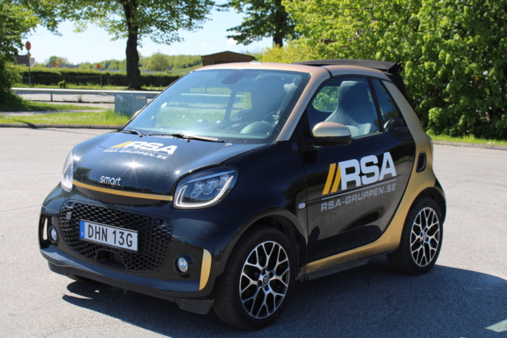 1359920-1 Smart EQ fortwo cabrio 17.6 kWh, 82hp, 2021