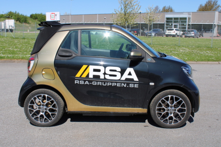 1359920-7 Smart EQ fortwo cabrio 17.6 kWh, 82hp, 2021