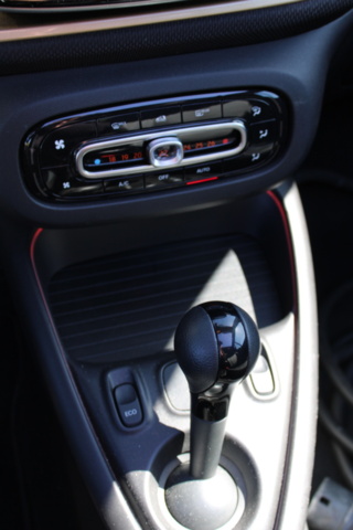 1359920-22 Smart EQ fortwo cabrio 17.6 kWh, 82hp, 2021