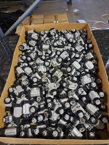 1359978-1 Stort parti Brad Harrison DeviceNet M12 T-Splitters (T-kopplingar)