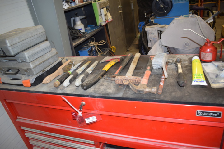1302956-2 Ampro tool cabinet with tools