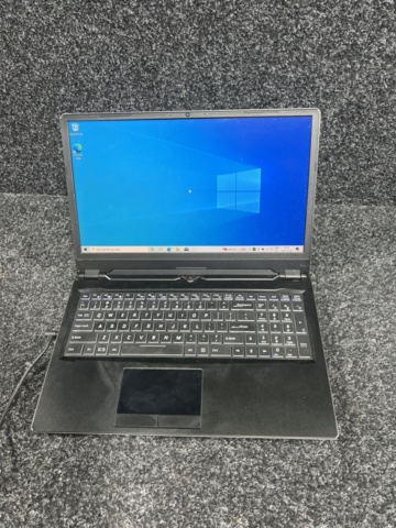 1358224-1 Laptop - System76 Oryx Pro